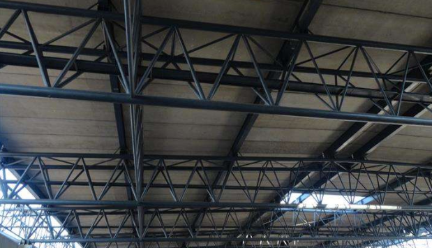 利川桁架结构皮相的处理每每分为哪几个步调流程